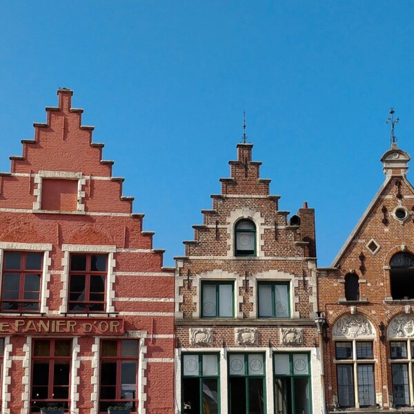 With its lovely squares, picturesque canals and cobbled streets, Bruges really is one of the most romantic cities of old Europe! Best things to do here!