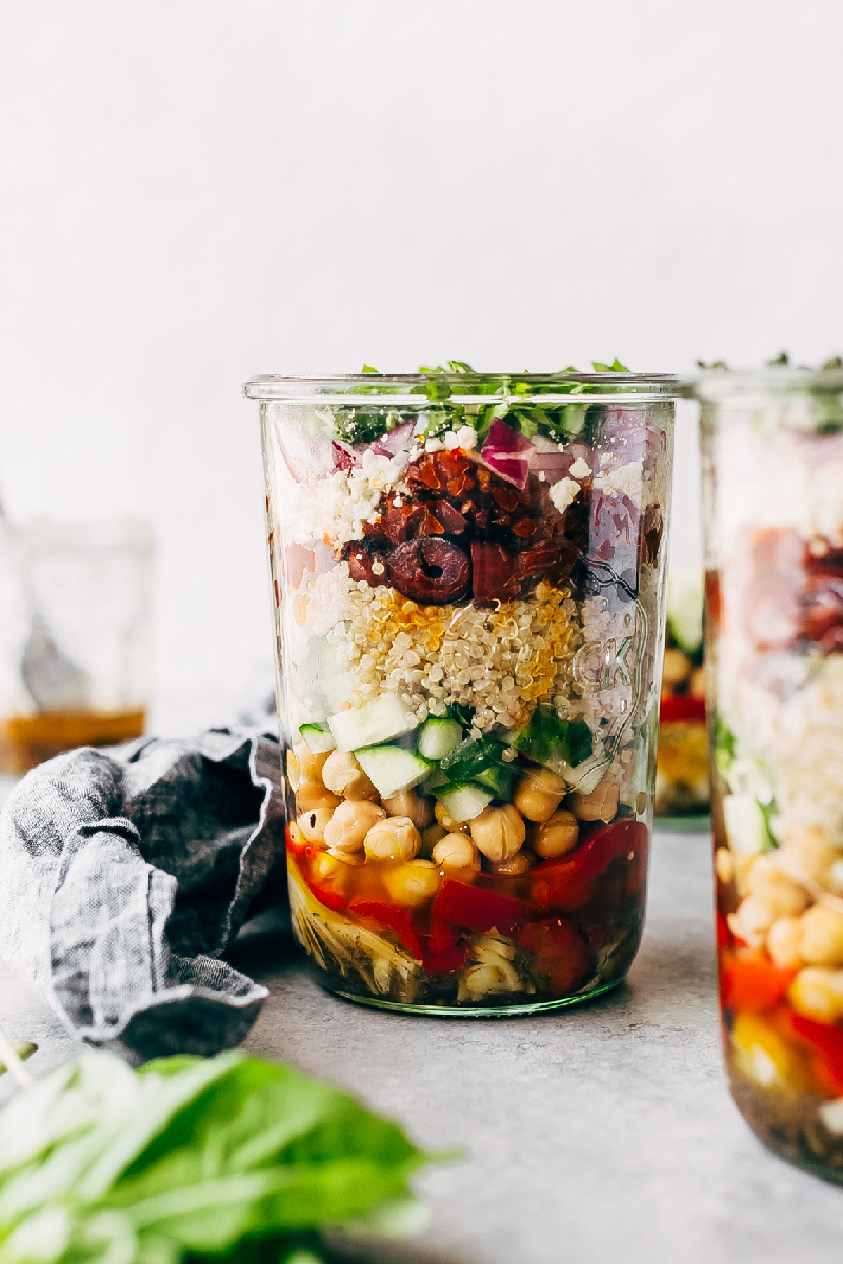 Greek Quinoa Salad Jars: Healthy Meal Prep Ideas Ready in 30 minutes or less