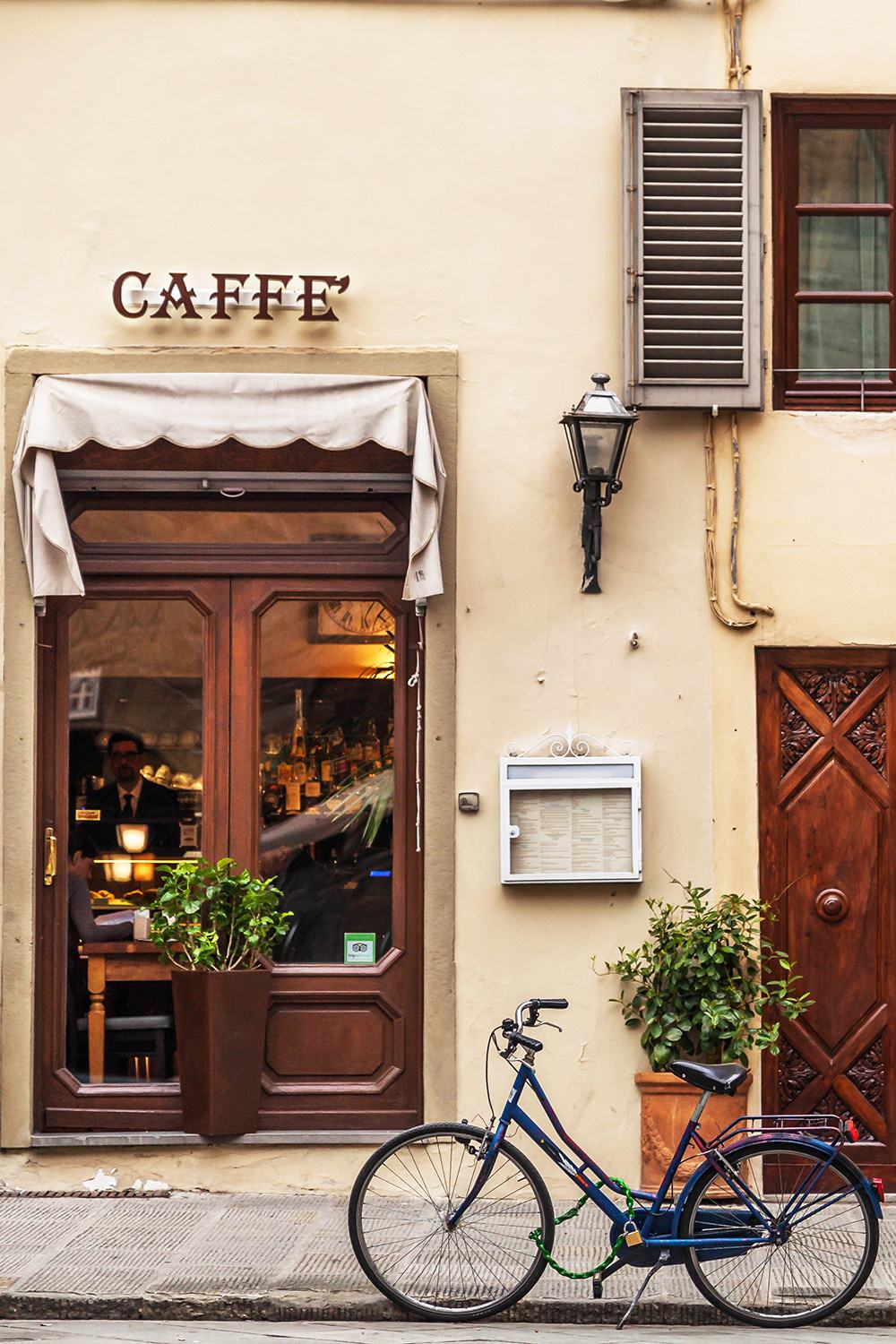 Coffee Shop in Tuscany | You have to read these travel tips before visiting Italy!