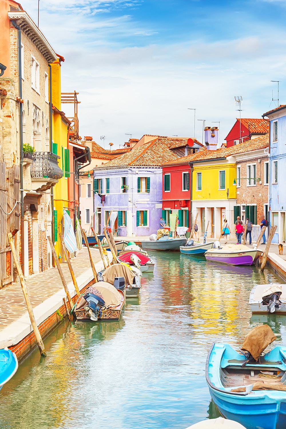 Street in the Island of Murano, renowned for its long tradition of glass-making | You have to read these travel tips before visiting Italy!