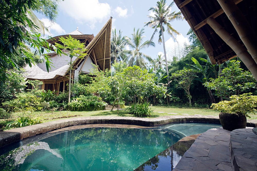 Find out the best Airbnb tips to save money on your next trip