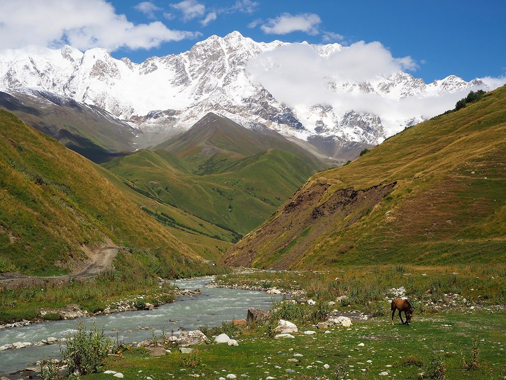 Incredible mountains in Georgia: one of the cheapest countries to visit in Europe