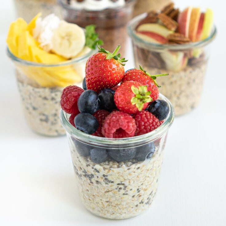 Easy Overnight Oats (6 Recipes + FAQ and Tips)