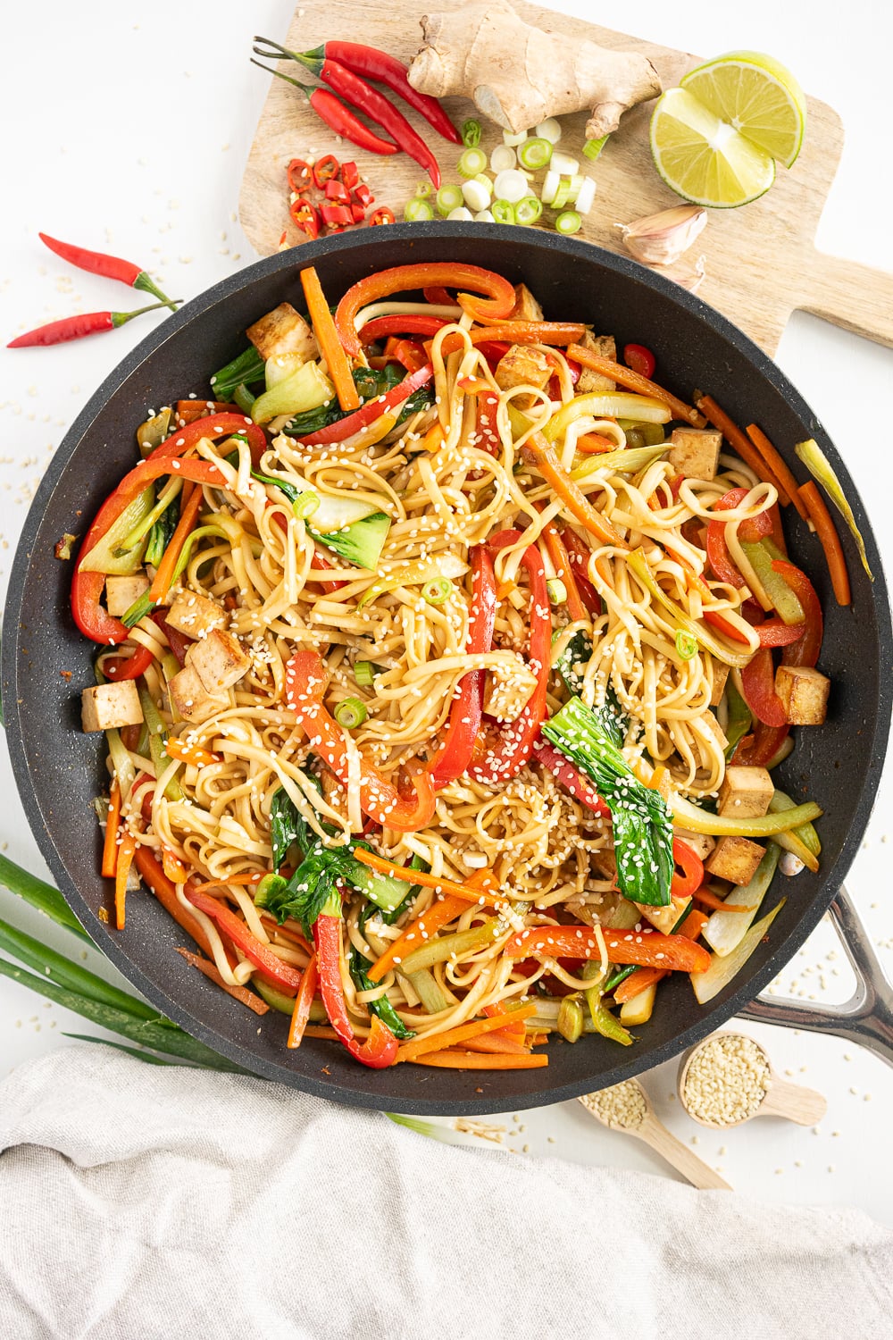 Vegan Stir Fry Noodles With Crispy Tofu Gathering Dreams