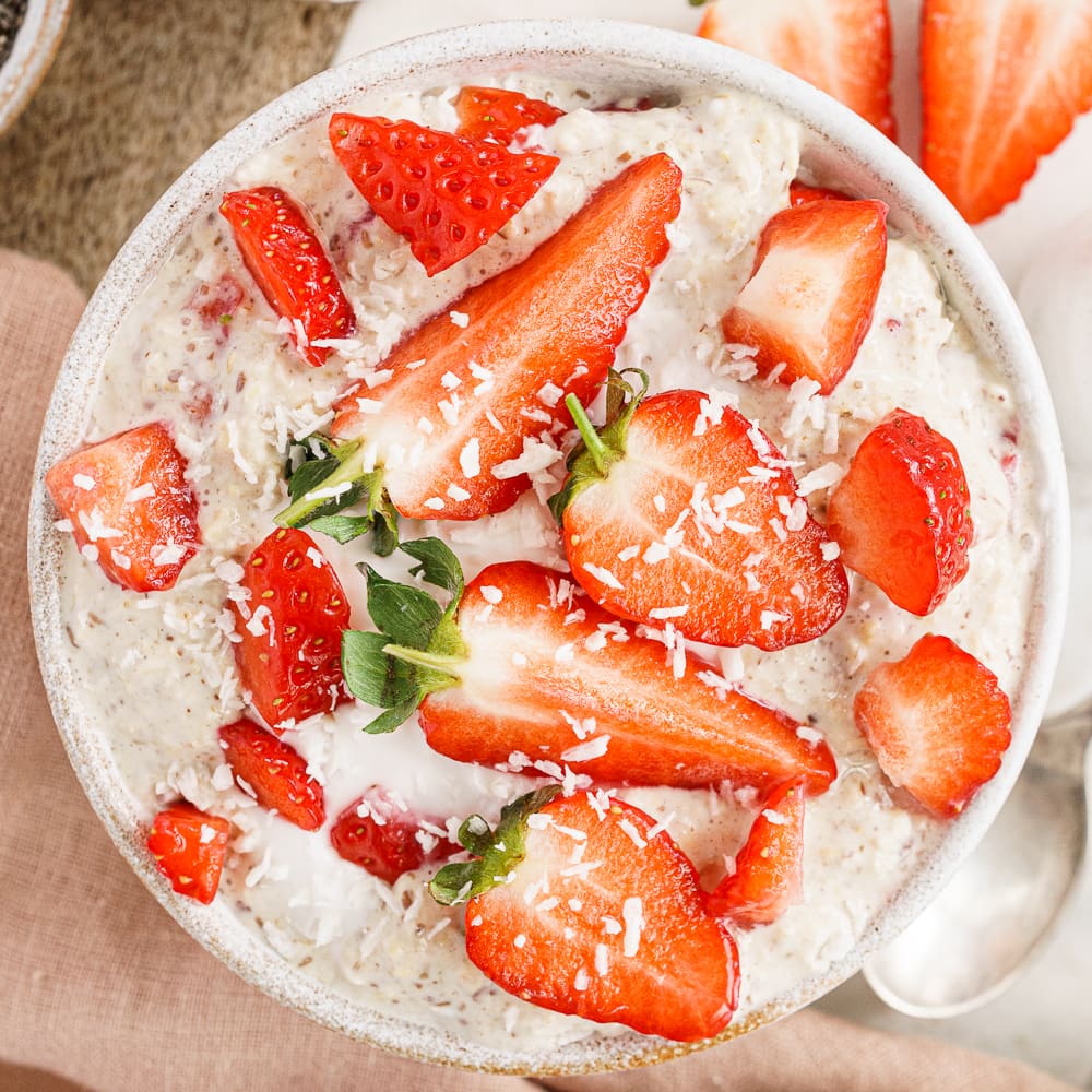 Organic Strawberry Overnight Oats