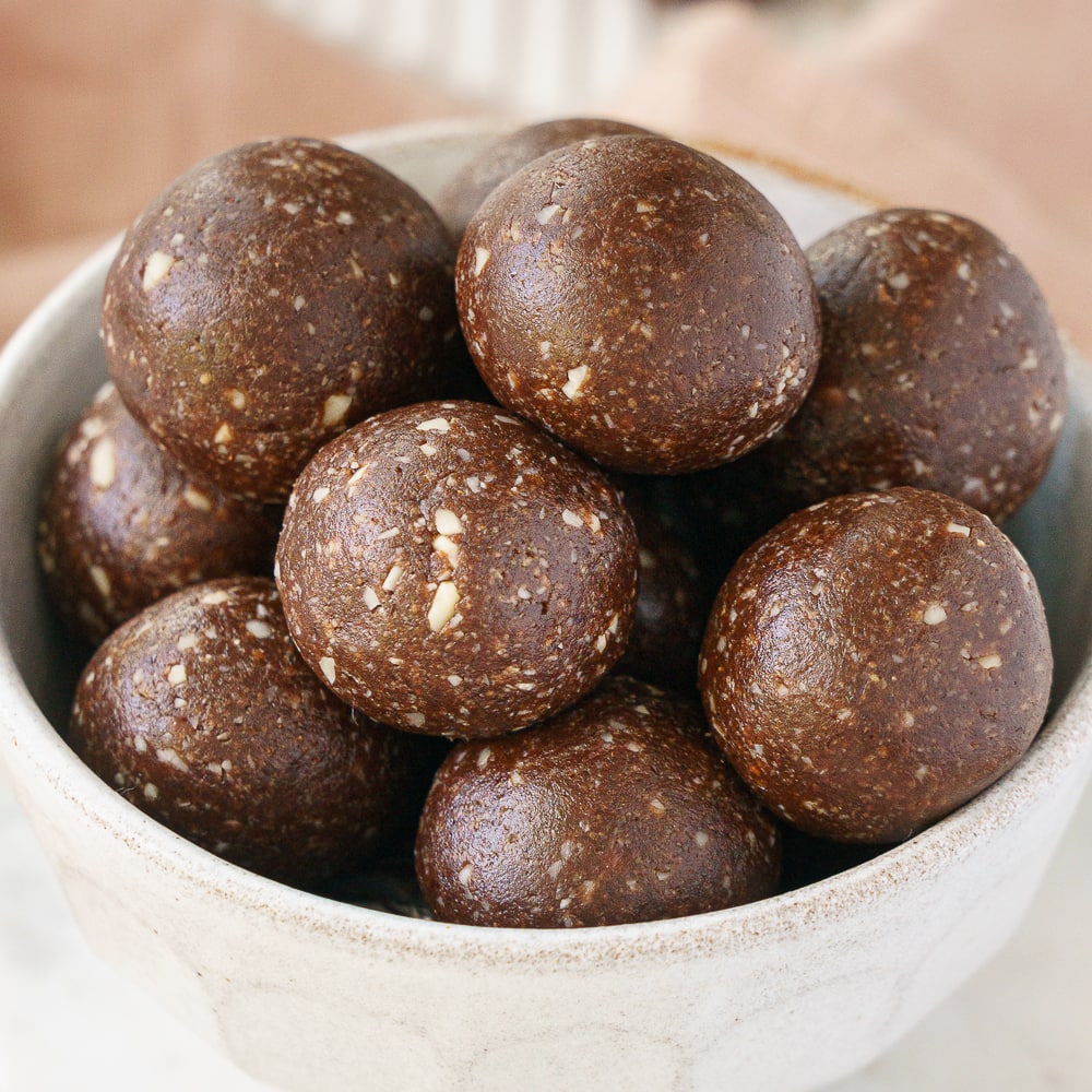 https://gatheringdreams.com/wp-content/uploads/2021/08/no-bake-chocolate-peanut-butter-balls-14.jpg