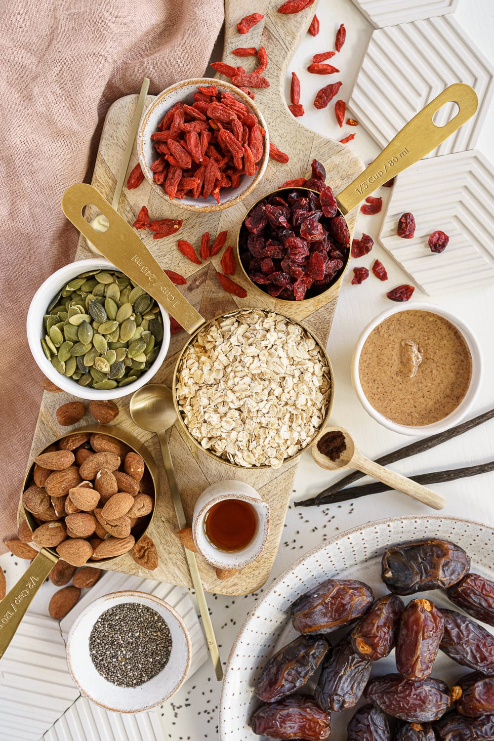 No-Bake Granola Balls - Gathering Dreams