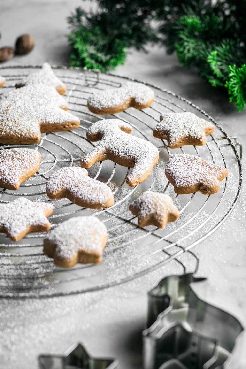 25 Irresistible Vegan Christmas Cookies - Gathering Dreams