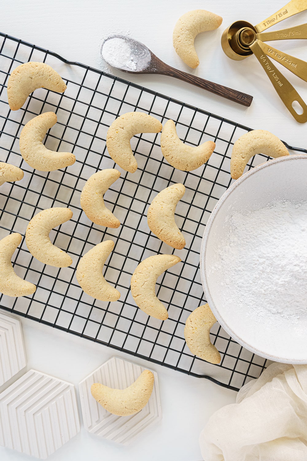 baked cookies on a cooling rack