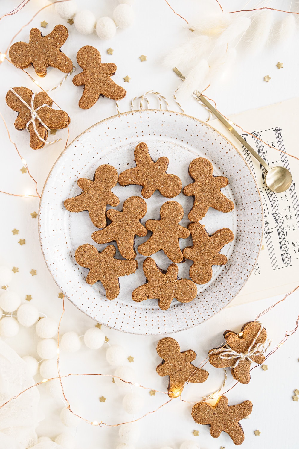 Plate with gingerbread man sandwich cookies