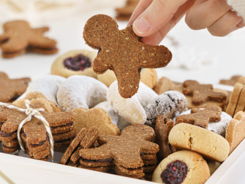 https://gatheringdreams.com/wp-content/uploads/2021/11/healthy-Christmas-Cookies-recipes-square-1200-500x375.jpg