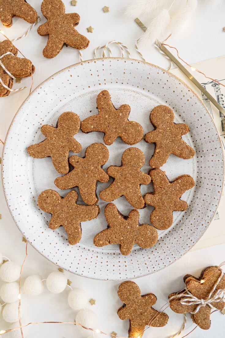hazelnut gingerbread man cookies in a plate