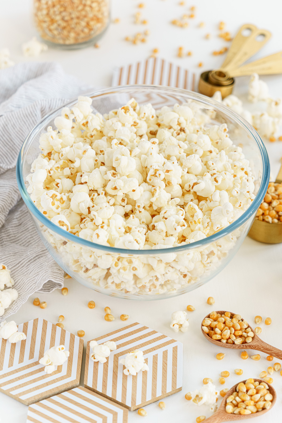 Healthy Air Popped Popcorn (Stovetop Or Microwave) - Gathering Dreams