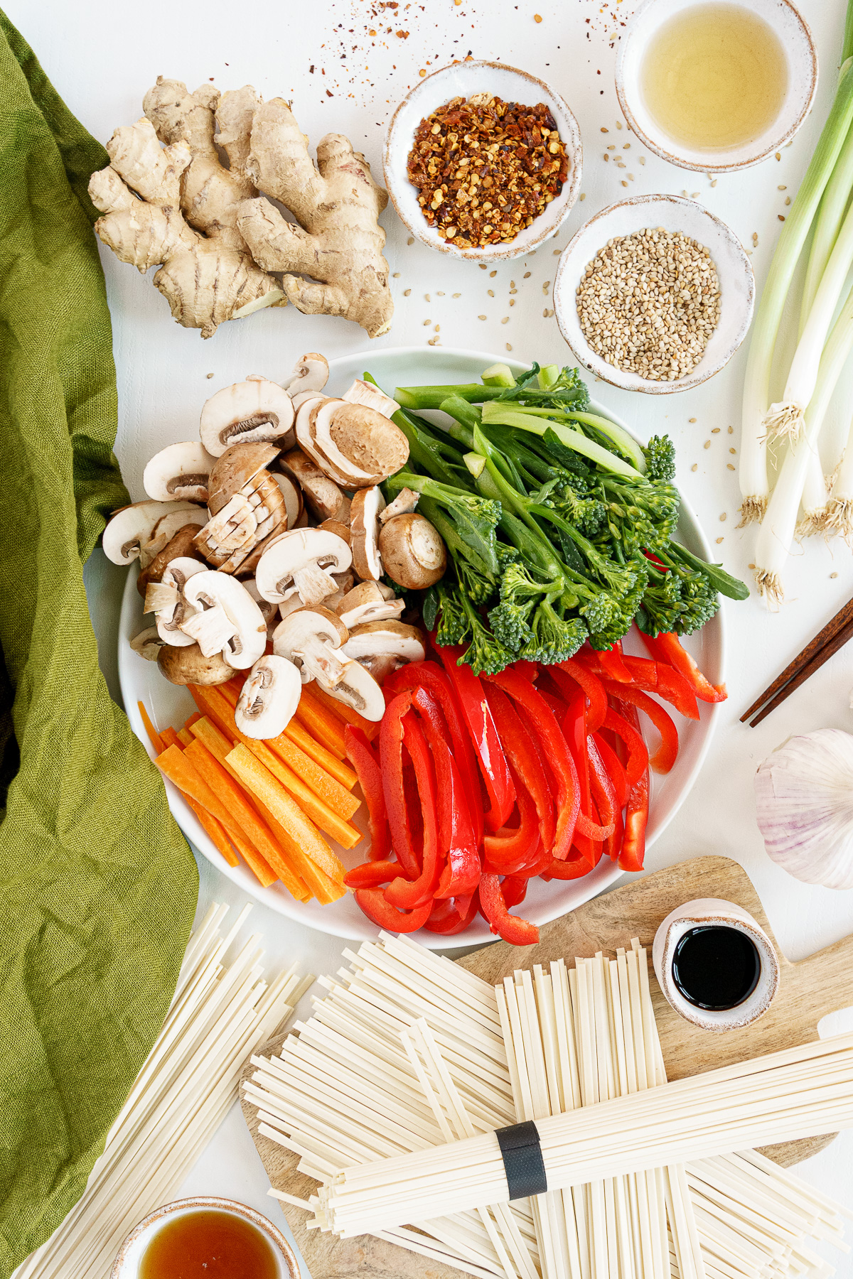 15-Minute Vegetable Stir Fry Noodles - Gathering Dreams