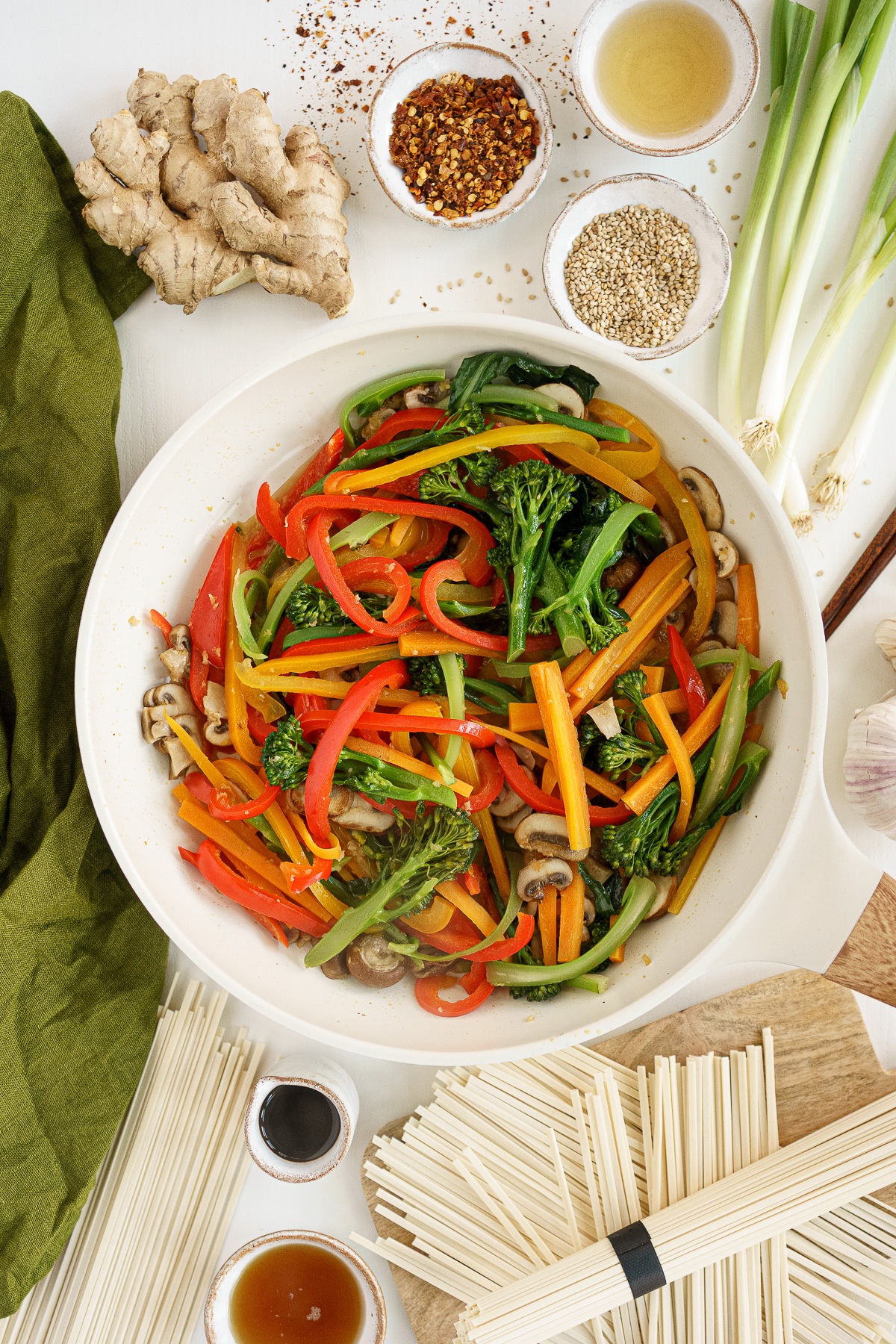 15 Minute Vegetable Stir Fry Noodles Gathering Dreams