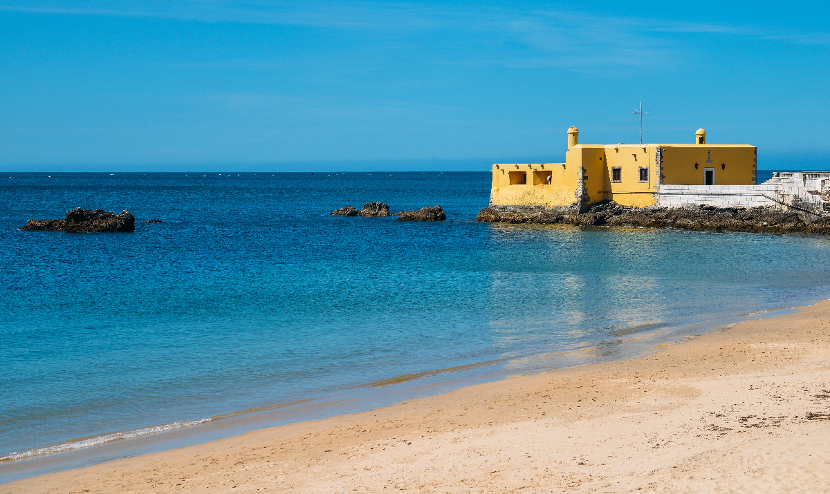 Fortress of Giribita, next to Praia De Caxias