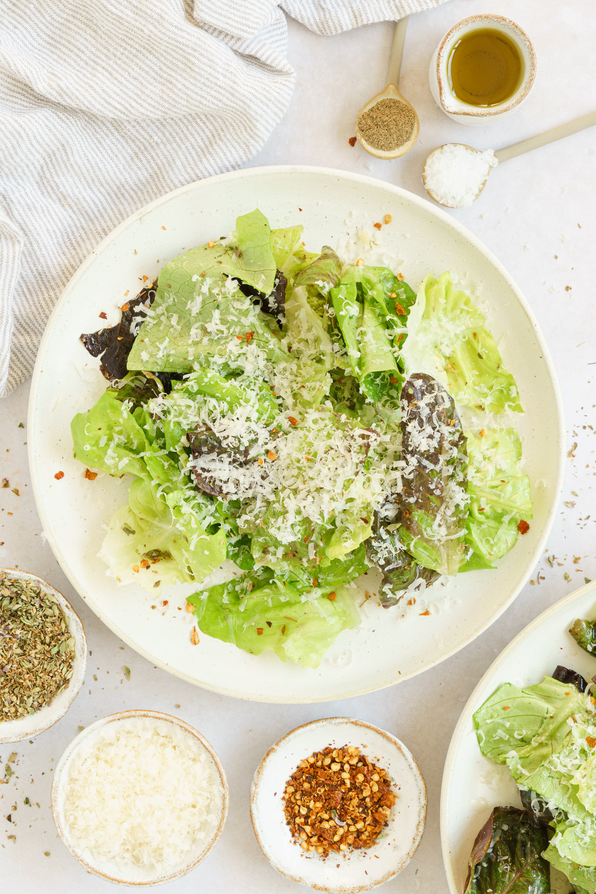 25 Lettuce Salad Recipes That Will Make You Love Eating Greens