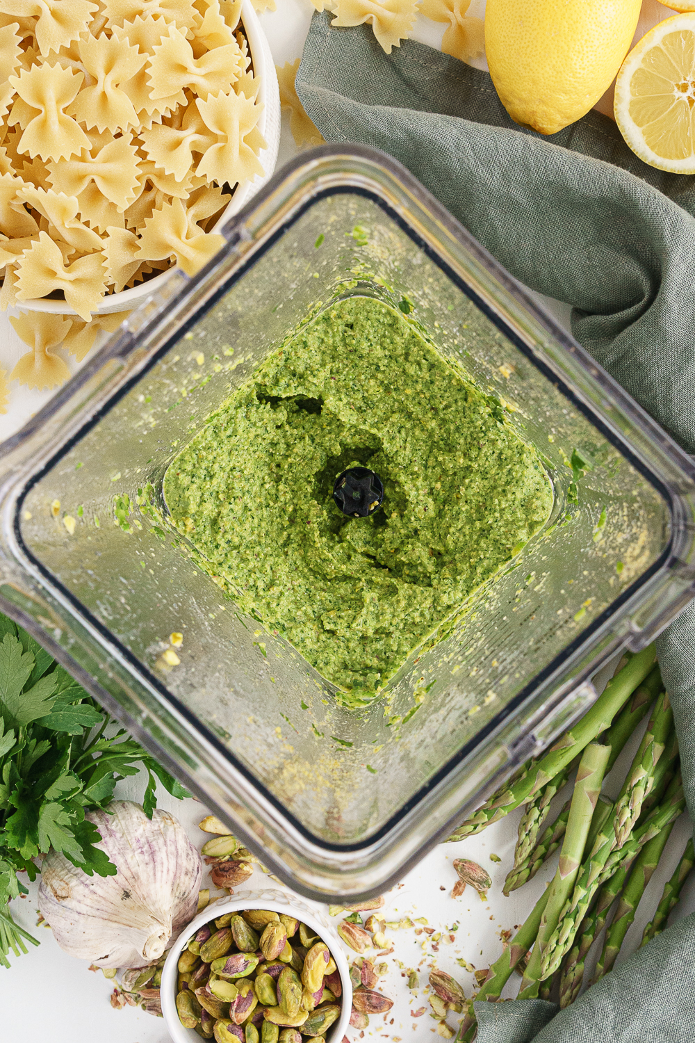 Blender with asparagus pesto