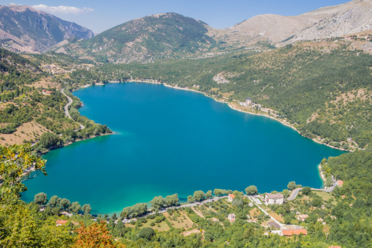 13 Best Italian Lakes You Have To See - Gathering Dreams